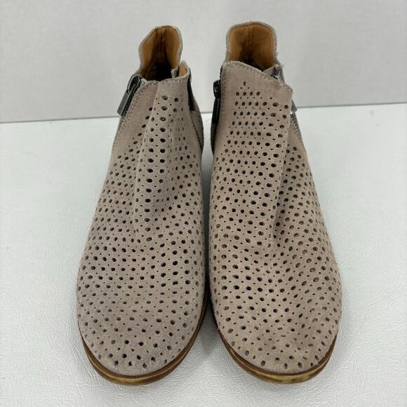 Lucky Brand Ankle Booties Perforated Leather Boots Suede Side Zip Beige Gray 7.5 - Picture 3 of 9